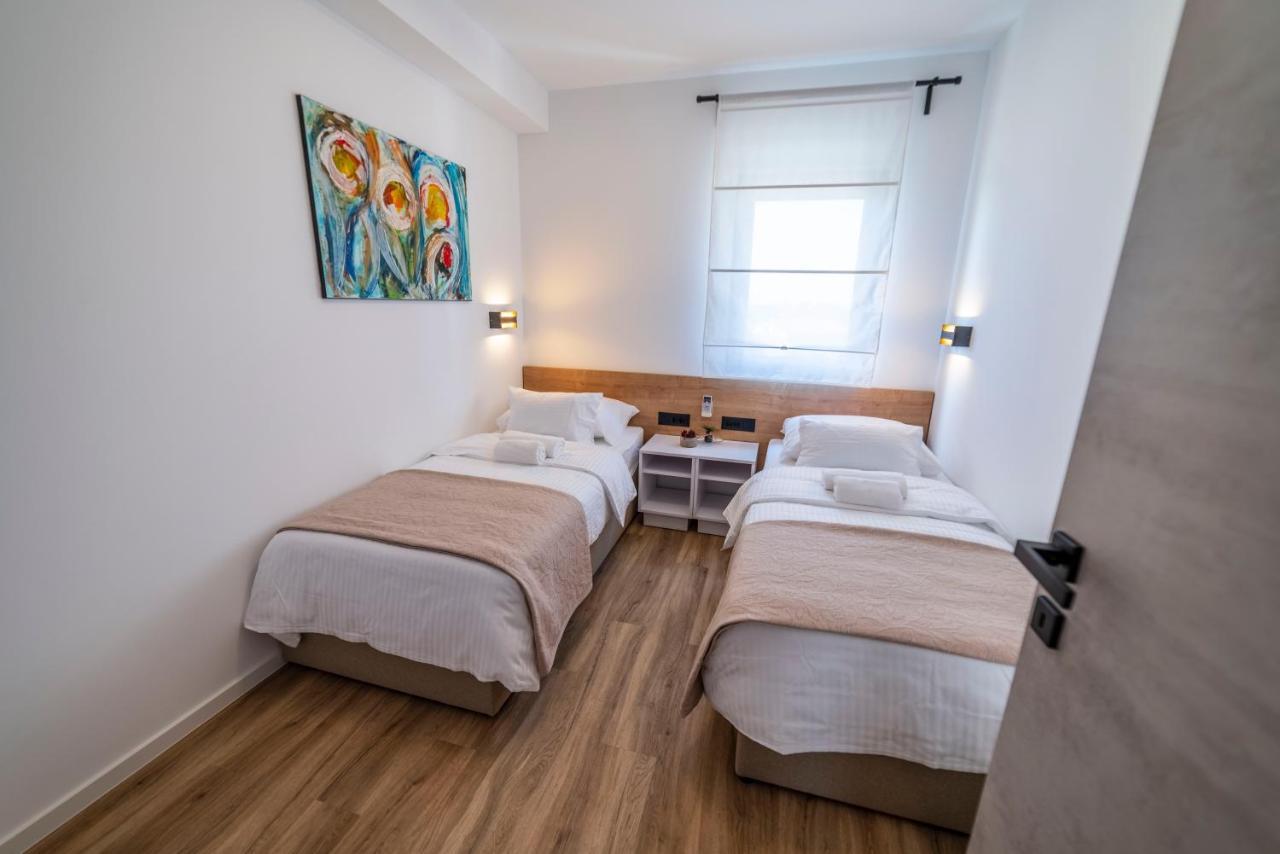 Pinna Residence - Tonna プーラ エクステリア 写真