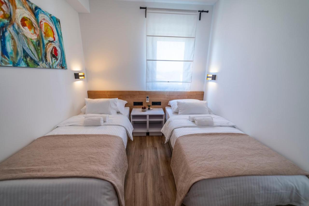 Pinna Residence - Tonna プーラ エクステリア 写真